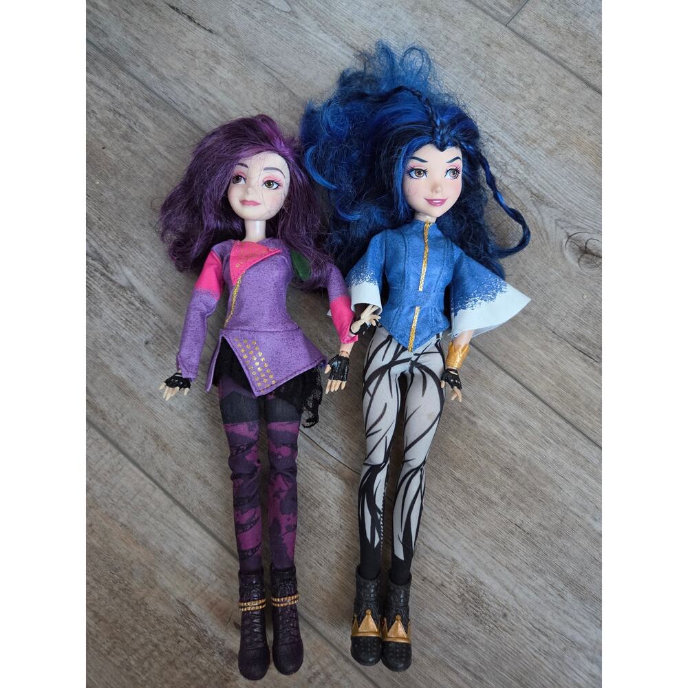 Disney Descendants‎ Mal & Evie Doll Lot